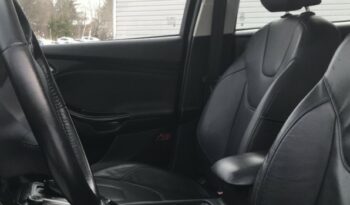 
									2017 Ford Escape SE full								