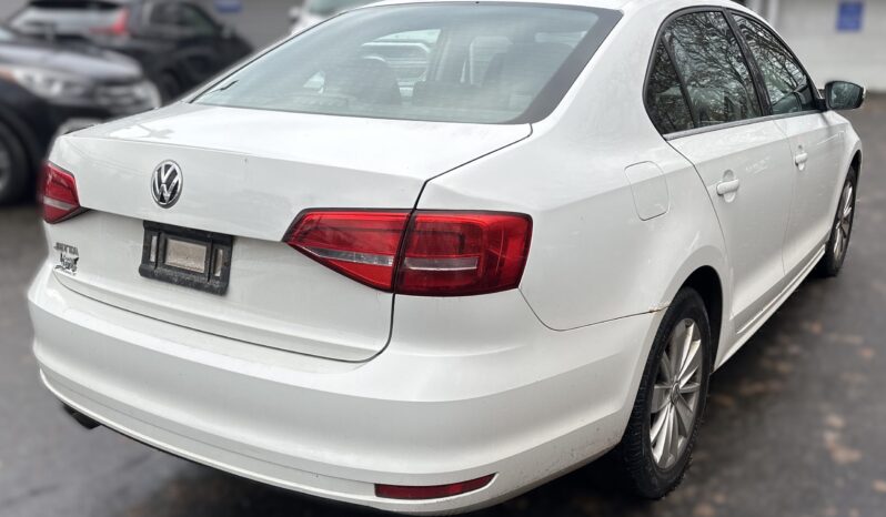 
								Volkswagen Jetta 2015 full									