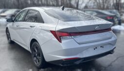 
										Hyundai Elantra 2021 full									