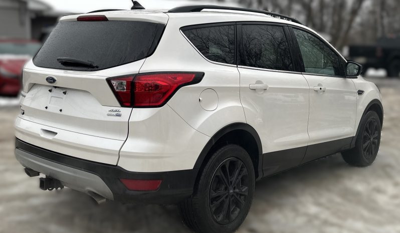 
								Ford Escape 2019 full									