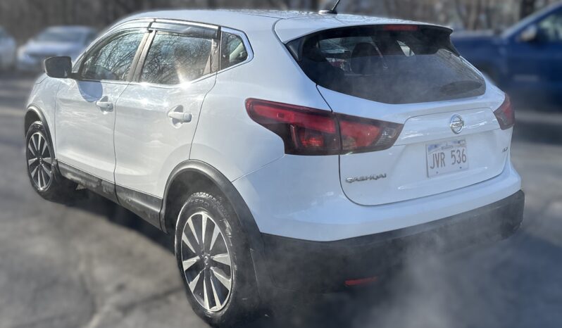 
								Nissan Qashqai 2019 full									