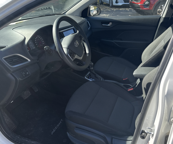 
								2019 Hyundai Accent full									