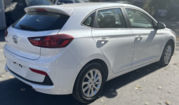 
										2019 Hyundai Accent full									