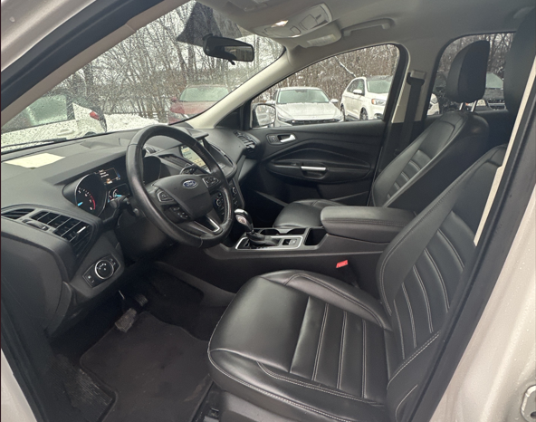 
								Ford Escape 2019 full									