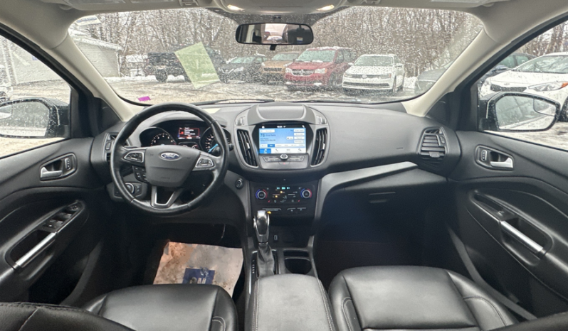 
								Ford Escape 2019 full									