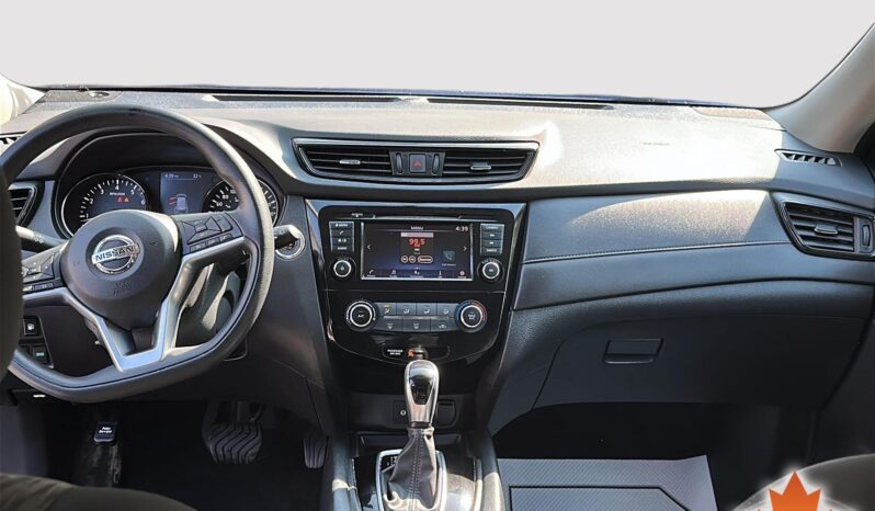 
Nissan Rogue SV 2018 full									