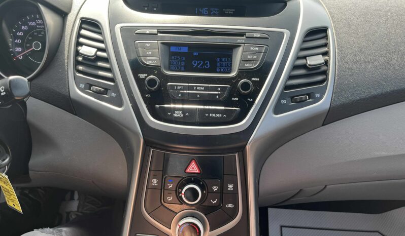 
Hyundai Elantra 2016 full									