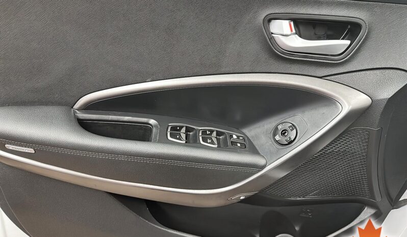 
Hyundai Santa Fe 2017 full									