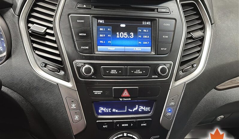 
Hyundai Santa Fe 2017 full									