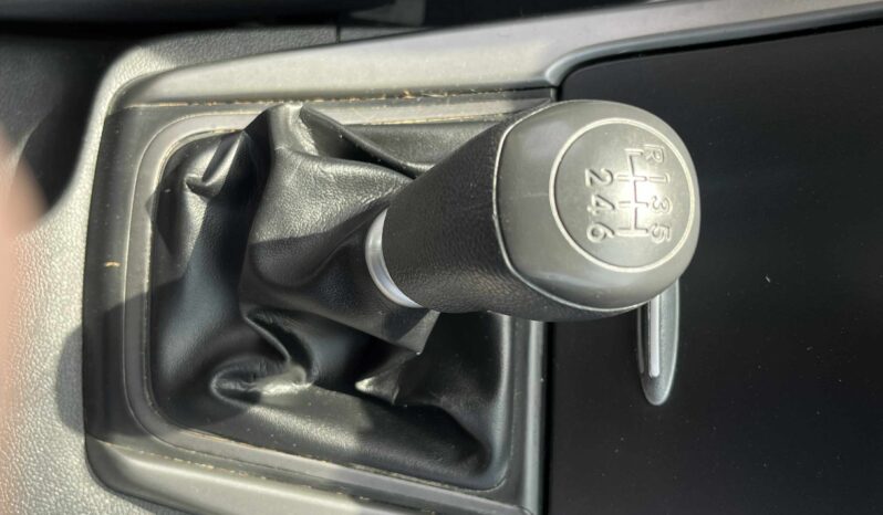 
Hyundai Elantra 2016 full									