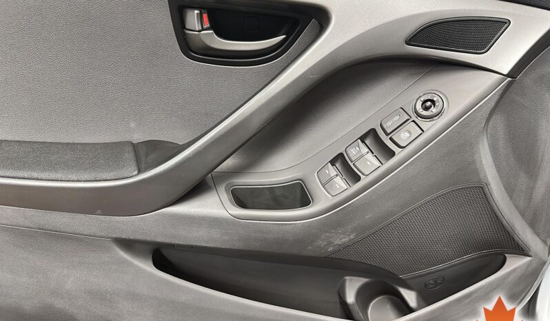 
Hyundai Elantra 2013 full									