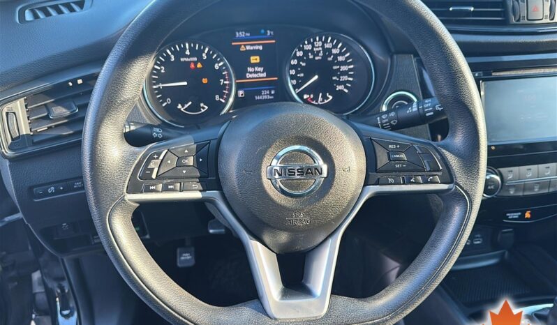 
Nissan Rogue 2018 full									